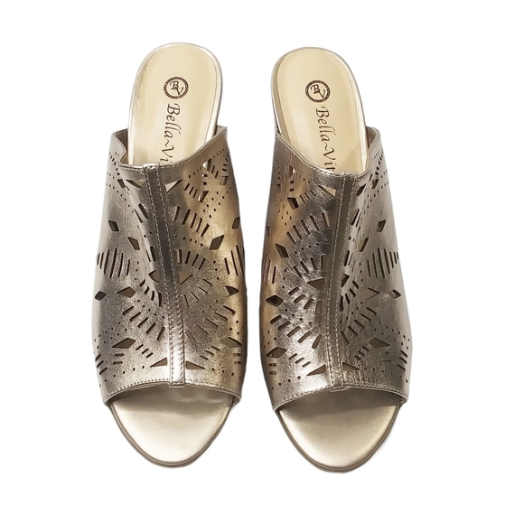 Bella Vita Lark Laser Perforated Slide Sandals - Picture 4 of 11
